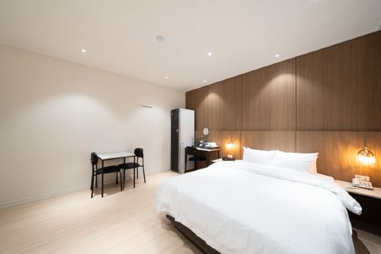 비지니스호텔 어반라이프 입구