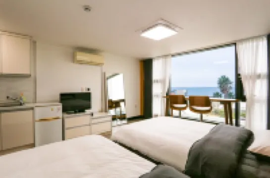 Jeju Majesty Pension Hotels near Hyeopjae Beach