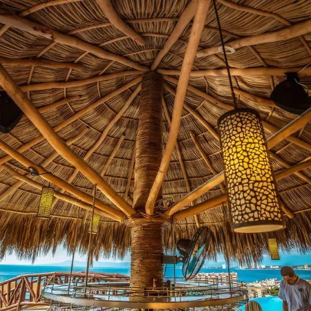 Pinnacle Resorts 220