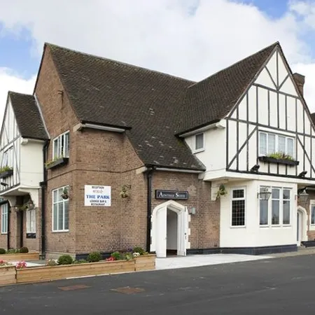 The Park Hotel Отели в г. Бутл