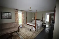 Maplehurst Manor B&B Hotels in Sackville
