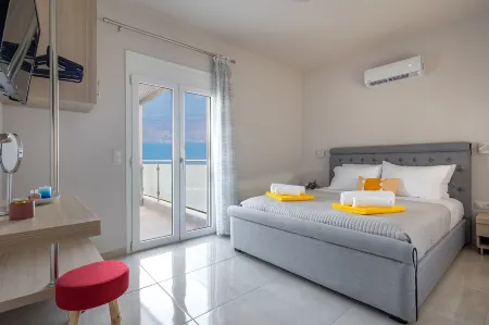 Gianna's Panoramic Seaview Twin Villas with pool 2