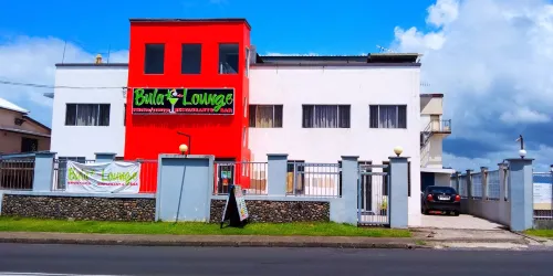 Sunseekers Outrigger Hotel - bar