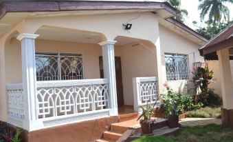 Fully Aircondition 3Bed Villa- A C- WiFi- Hotwater