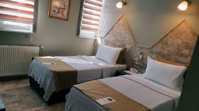 โรงแรมรอยัลพาร์คคอร์ลู