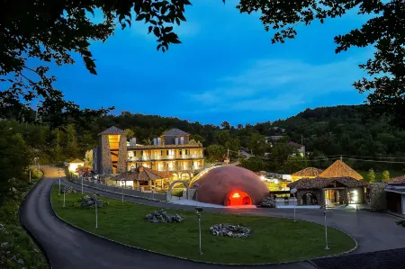 Tskaltubo Epic Hotel & Spa Отели в г. Зеда Горди