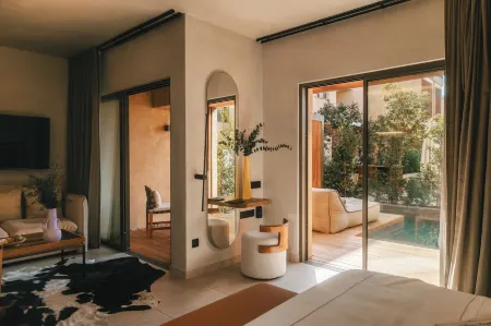 M Boutique Hotel - Designed for Adults