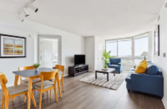 帶健身房和泳池的2卧豪華城市套房