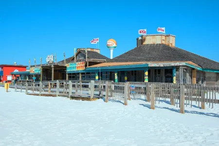 South Harbour 12E Отели рядом с достопримечательностью «Pensacola Beach Gulf Pier»