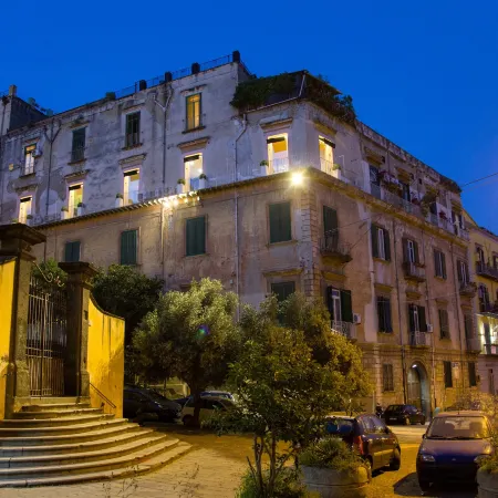 Casa Pacifico Napoli Отели рядом с достопримечательностью «Вомеро»