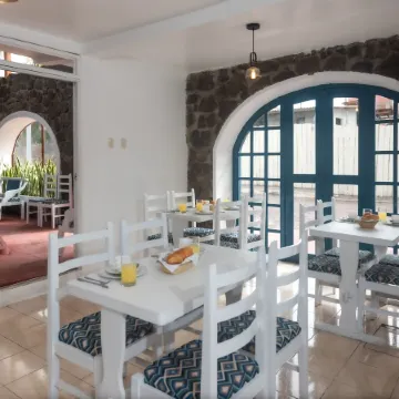 Hostal North Seymour Отели рядом с достопримечательностью «Баия Тортуга»
