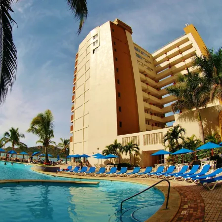 Las Flores Beach Resort