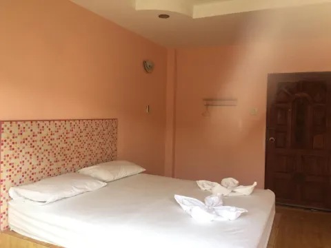 ห้องสแตนดาร์ด เตียงใหญ่ 1 เตียง