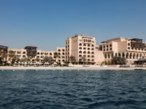 فندق شانغريلا قرية البري أبوظبي Hotels near The Ritz-Carlton Beach