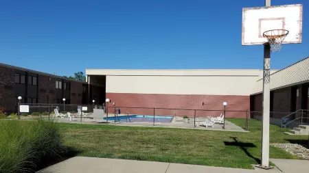 Klopfenstein Inn and Suites