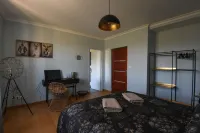 Entre Terre et Mer Hotels in Sibiril