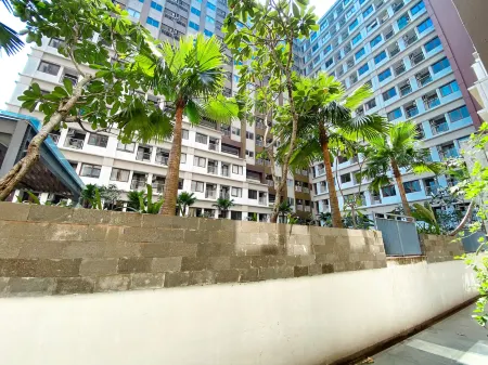 Best Choice and Homey Studio at LRT City Jatibening Apartment Отели в г. Pondok Gede