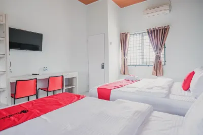 RedDoorz @ Jalan Pangeran Antasari Lampung 2 Hotels in Bandar Lampung