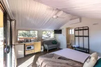 Port Stephens Koala Sanctuary - balcony