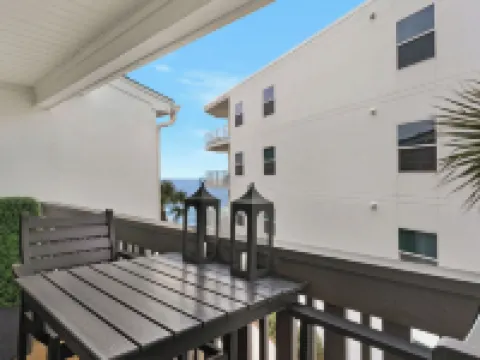Beachside Condominiums Hotels in Santa Rosa Beach