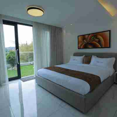 White Stone Apartments Nyarutarama Rooms