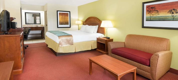 Baymont by Wyndham Orangeburg North Hotels in Orangeburg County