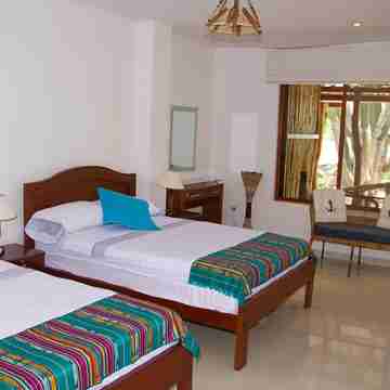 Galápagos Casa Playa Mann Rooms