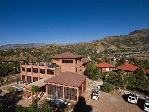 Lal Hotel and Spa