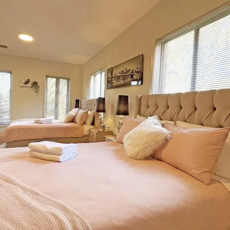 Spacious 7BRM 5-Bathroom Rental House