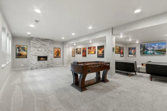 Luxury Home with Spectacular Rocky Mountain Views!