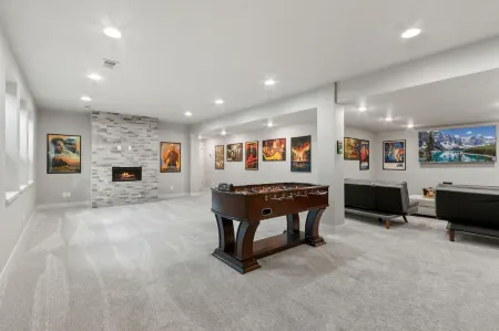 Luxury Home with Spectacular Rocky Mountain Views!