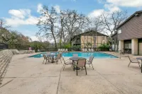 Luxurious Riverfront Condo Just 1 Blk to Schlitterbahn!