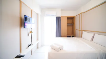 Simple and Tidy Studio Apartment at Suncity Residence Отели в г. Sidoarjo