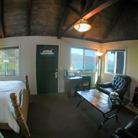 Lucia Lodge
