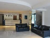 Hotel West Tbilisi Отели рядом с достопримечательностью «Станция метро Грмагеле»