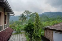 RedDoorz Near Lokawisata Baturaden