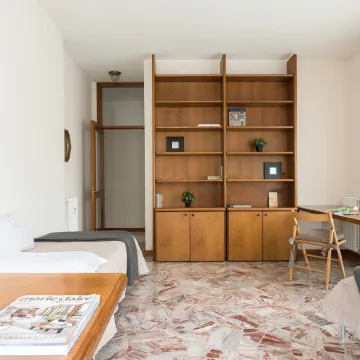 Piazza Cavour Lake View - by Myhomeincomo