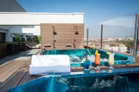 Ramada by Wyndham Oradea - ที่มีสปา