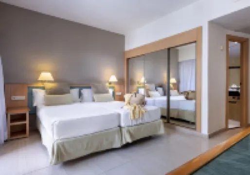 Sol Príncipe โรงแรมในทอร์เรโมลินอส