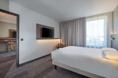 Kyriad Chateauroux Nord - Aéroport Hotel a 