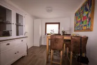 In Wedel: small bungalow in the heart of the old town of Wedel for 2 people Hotels in Wedel