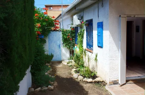 Casa Adosada con Jardin y Barbacoa a dos Pasos de la Playa Hotels in Torredembarra
