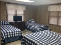 Cozy 2 Bedroom 1 Bath Lake Front Cottage Hotels in Cleora