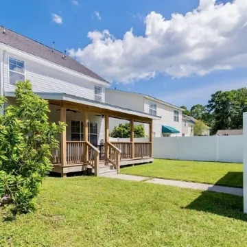 GOLF CART! Remodeled home near Old Town, Xbox!