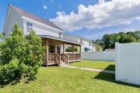 GOLF CART! Remodeled home near Old Town, Xbox! Publix Super Market at Buckwalter Place附近的飯店
