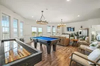 8BR Oceanfront in OBX w/ Heated Pool & Hot Tub!