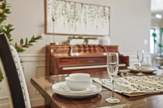 Spacious Open Concept Living and Entertaining - Modern Family Haven