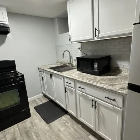 Peaceful one bedroom in university district