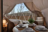 Hot Tub, Fire Pit and Mountain Views - Stunning Luxe Dome