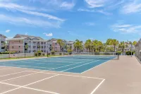 Indoor and Outdoor Pools with Golf Course Views - Charming Retreat Hotels in Carolina Forest